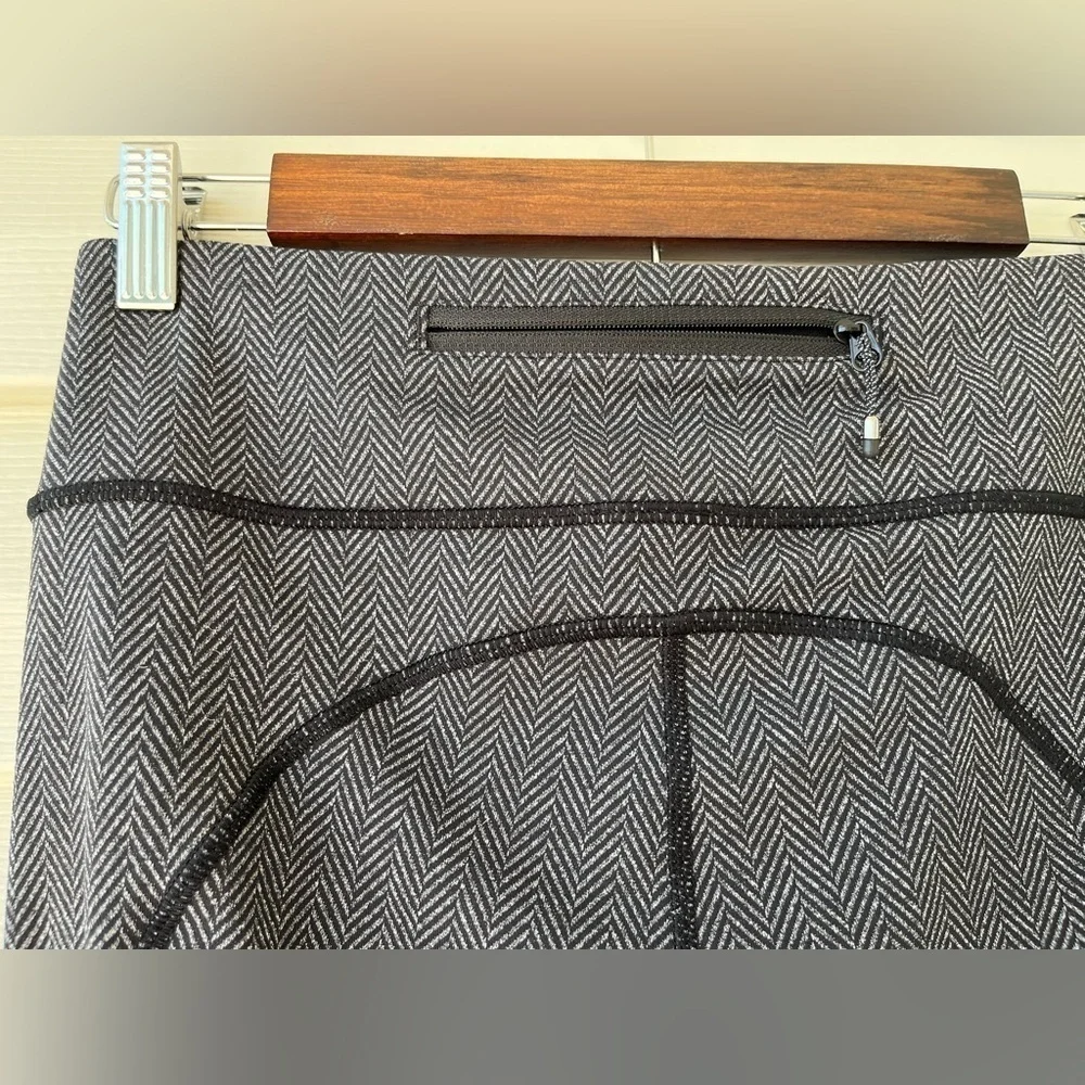 Lululemon Speed Crop 21” Giant Herringbone Black Heather Black